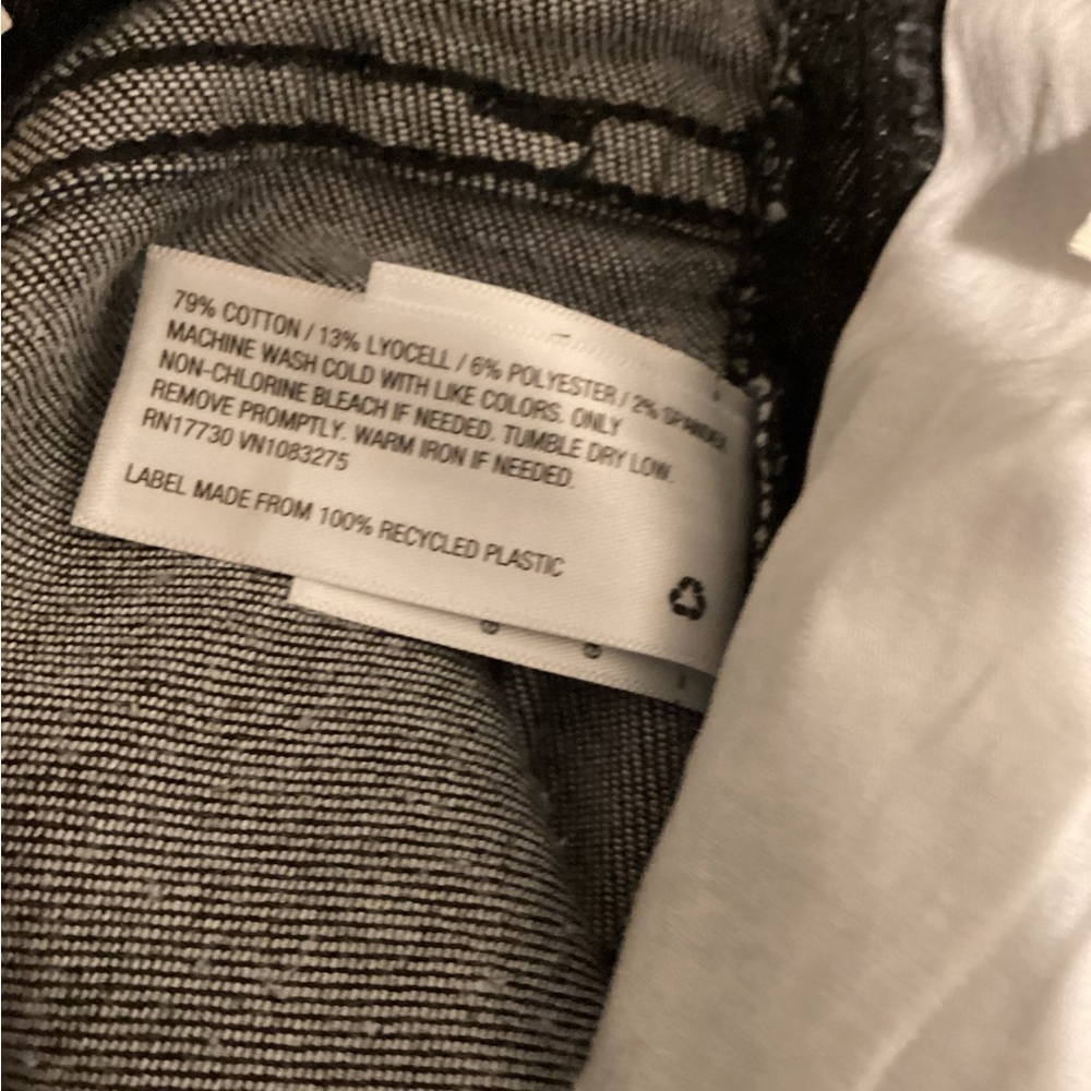 NWT Universal Thread‎ High Rise Size 10/30R Jeans - Picture 2 of 5
